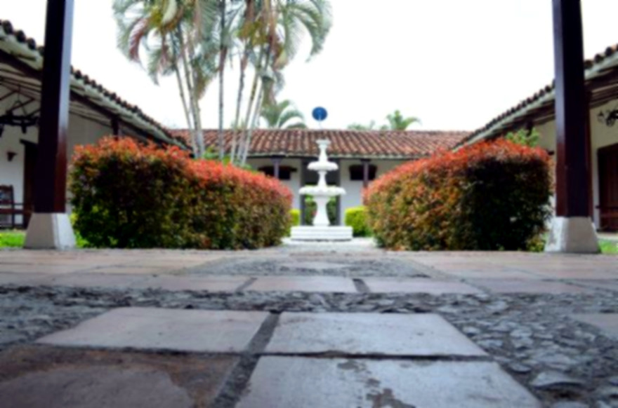 Corredores coloniales de Villas del Edén